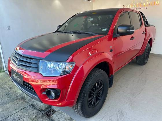 MITSUBISHI L200 TRITON 3.2 HPE 4X4 CD 16V TURBO INTERCOOLER DIESEL 4P AUTOMÁTICO MITSUBISHI L200 TRITON 3.2 HPE 4X4 CD 16V TURBO INTERCOOLER DIESEL 4P AUTOMÁTICO